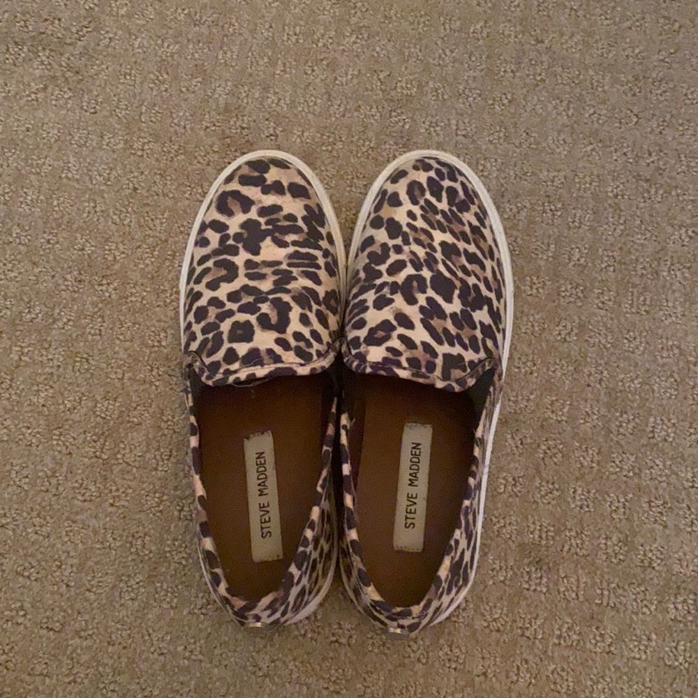 Steve Madden Cheetah print slip on sneakers